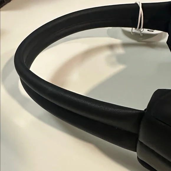 STAUD Black Shoulder Bag - Picture 13 of 16